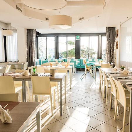 Hotel Rudy Cervia Exterior foto